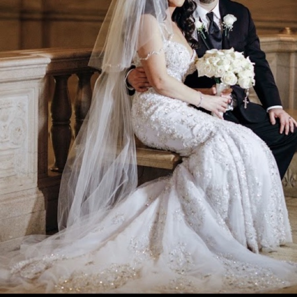 Stephen Yearick Wedding Gown - Picture 5 of 7